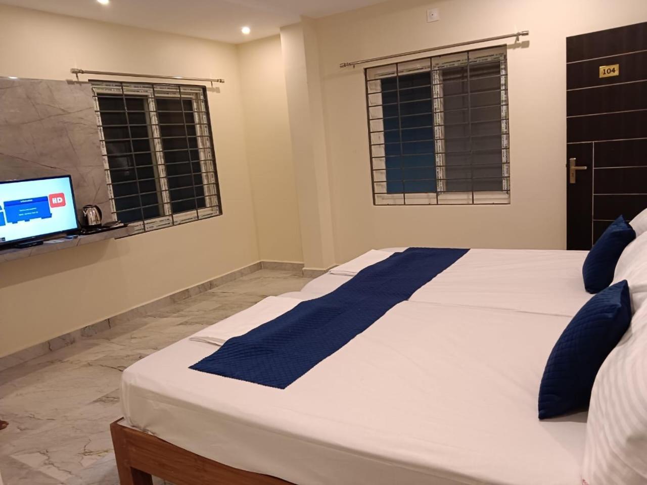 Отель Sri Ganesh Residency Тирупати Экстерьер фото